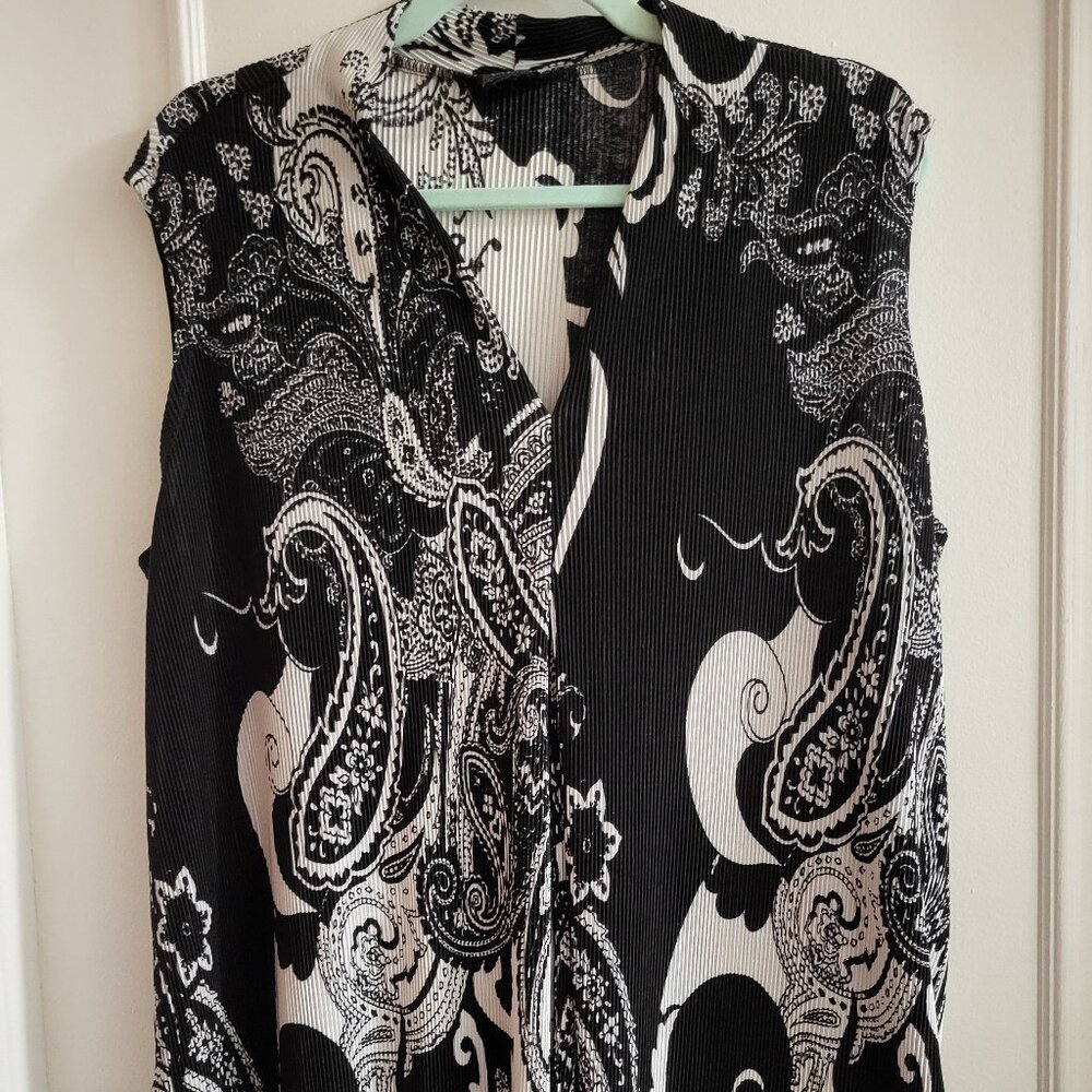 VTG Whimsigoth Black & White Paisley Pleated V-Neck Shell Top XXL